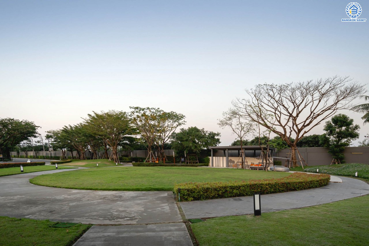 บ้านเดี่ยวมือสองนนทบุรี โครงการ ชัยพฤกษ์ ปิ่นเกล้า-กาญจนาฯ ถนนเมน วิวสวย หลังมุม จากแบรนด์คุณภาพ LH เนื้อที่ 75.8 ตร.ว. ฟังก์ชัน 3 ห้องนอน 3 ห้องน้ำ 1 ห้องอเนกประสงค์ จอดรถได้ 2 คัน บนทำเลศักยภาพ ใกล้เซ็นทรัลเวสต์เกต ทางด่วน "กาญจนาภิเษก" รถไฟฟ้าสายสีม่วง "สถานีตลาดบางใหญ่"